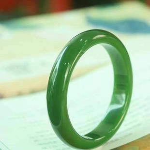 保真正品新疆和田玉手镯子苏工老坑碧玉阳绿宽版手镯菠菜绿镯子