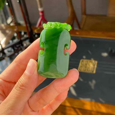 天然和田碧玉平安无事牌吊坠