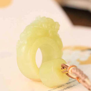 正品天然新疆和田玉黄玉黄口料龙头扳指男女款玉石细腻