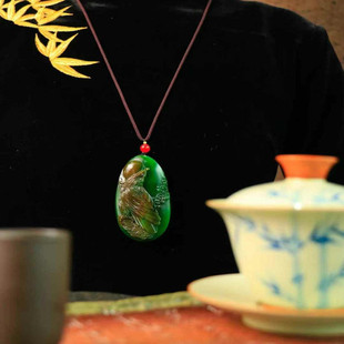 天然和田玉碧玉鹰头高瞻远瞩吊坠挂件男女款 玉石挂件收藏手工雕刻