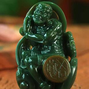 天然和田玉沙枣青祥龙罗汉吊坠男女款玉石挂件玉佩玉坠挂件