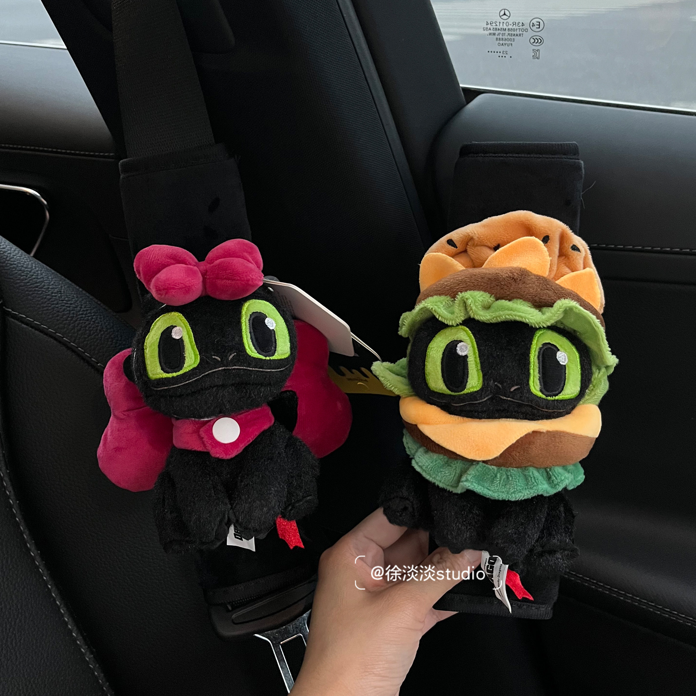 【正版】环球无牙仔夜煞车载安全带套驯龙高手夜煞毛绒玩偶公仔