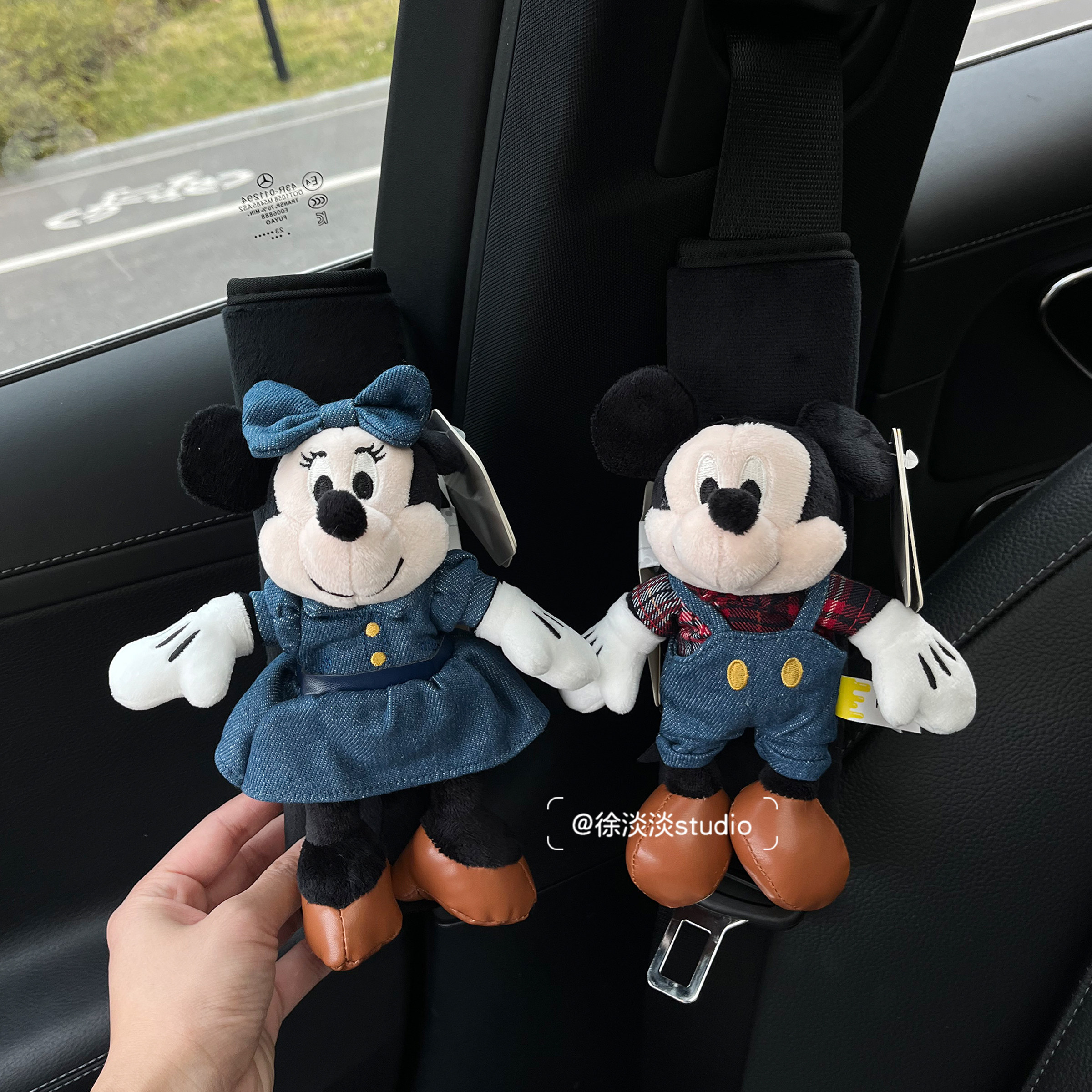 正版中古牛仔背包米奇米妮汽车安全带护肩套情侣款车载内饰装饰品