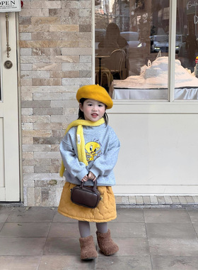 女童冬灰色奥绒卡通休闲卫衣+绗缝黄色条绒夹棉加绒棉半身裙单拍
