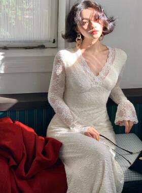 酒午自制【南枝】2024冬季新款法式复古V领长裙高级感蕾丝连衣裙