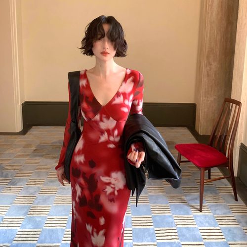 酒午自制港风复古V领印花连衣裙