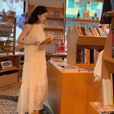 酒午法式复古白蕾丝连衣裙女春夏