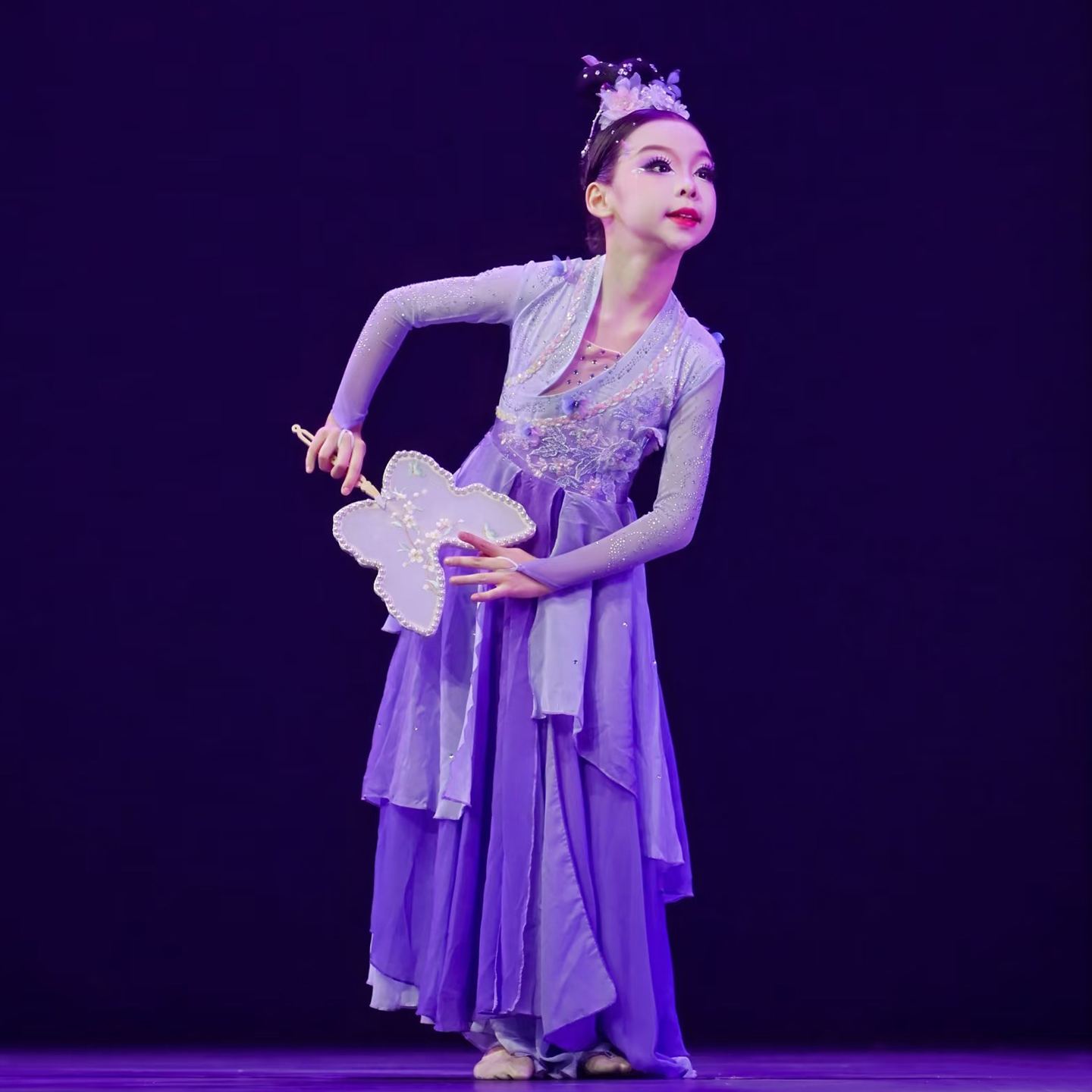 扇子舞和风玉蝶中国舞艺考表演服