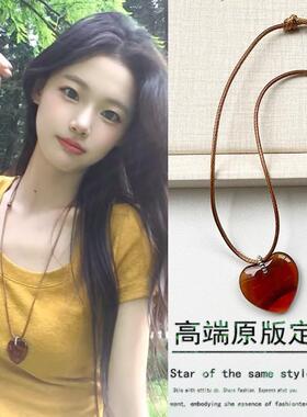 美拉德棕色爱心吊坠可调节皮绳锁骨链简约百搭项链配饰女2025新款