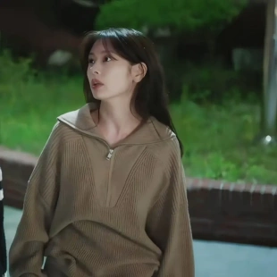 郑素敏明星同款卡其色翻领拉链针织衫女秋冬宽松慵懒风毛衣外套潮