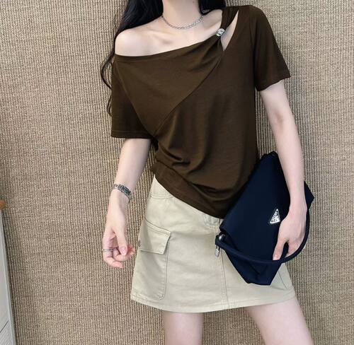 欧货2026夏季韩版简约气质通勤风斜肩纯欲风显瘦短袖上衣女T桖