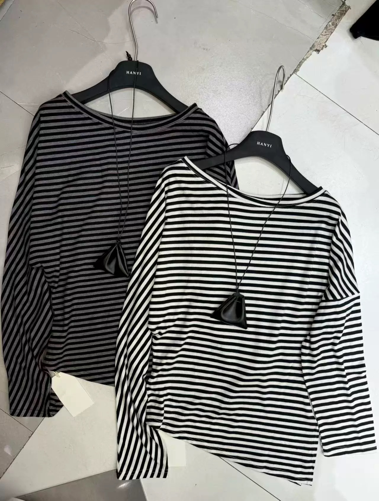韩伊hanyi正品气质斜肩设计条纹长袖T恤女25秋季百搭上衣女潮