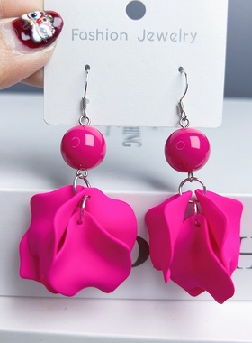 玫红花瓣长款耳环新款高级感粉色夸张耳坠花朵耳钉