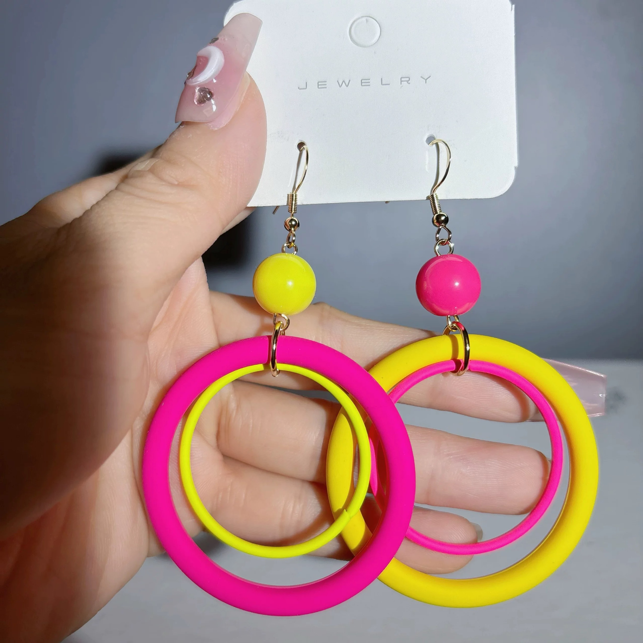 夸张玫红ins靓女显脸时尚气质超长洋气圈圈红色耳钩撞色不退换