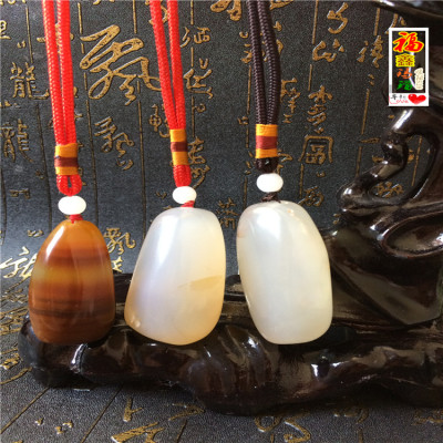 阜新风天然缠丝象形玛瑙手把件