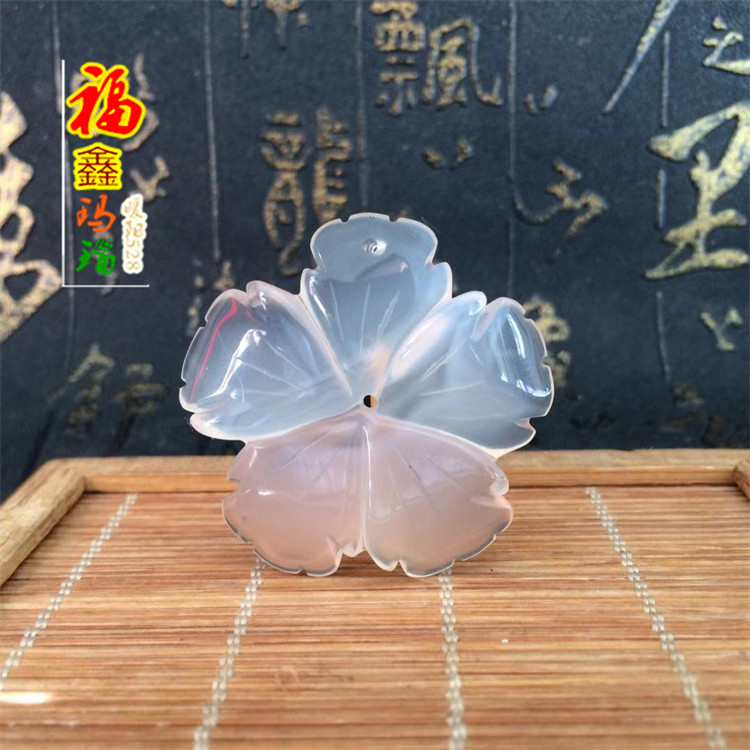 天然玛瑙花俏色玉髓樱花红镐手工雕刻花吊坠毛衣链民族风水晶礼品