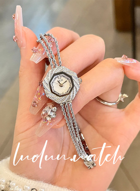 精致小巧个性手链女士手表高颜值小众女石英百搭气质腕表 82005