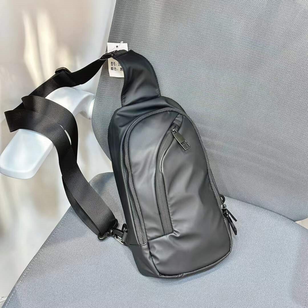 暗黑系新款男士斜挎包
