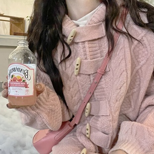 Doll原创【蜜桃甜饼】纯色牛角扣毛衣女秋款宽松百搭连帽针织开衫