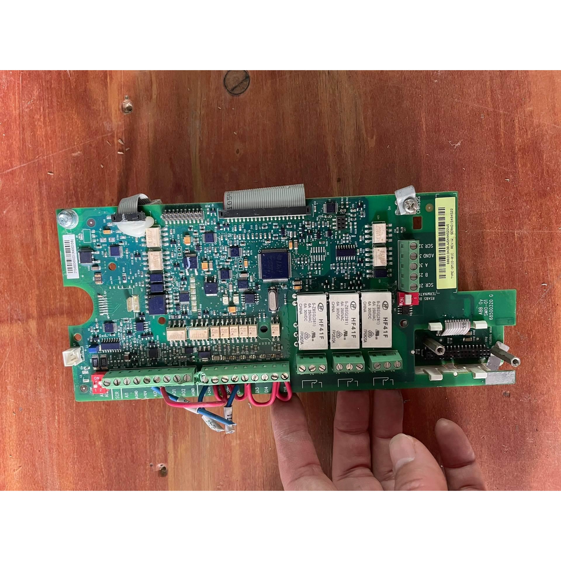 【释迦】ABB变频器ACS510-01-09A4-4拆机下来，外壳没