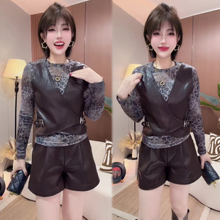 潮流个性时尚套装女2026秋季新款豹纹拼PU皮小衫+阔腿短裤两件套