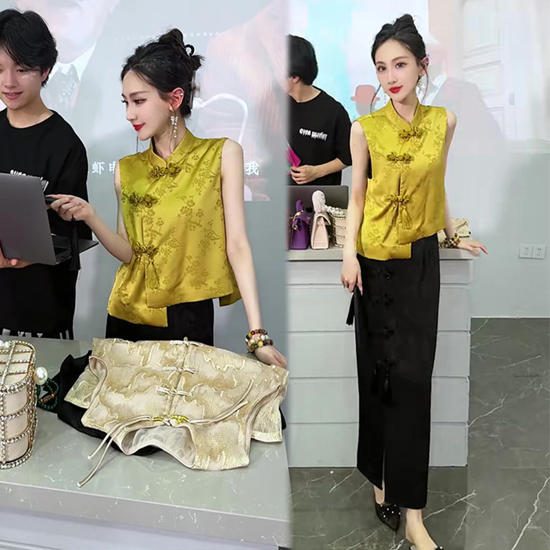 国潮风复古盘扣设计感提花缎面马甲女2024夏季新款高级感无袖上衣,女装/女士精品,马夹,淘宝优惠券,粉丝福利购,淘宝优惠卷