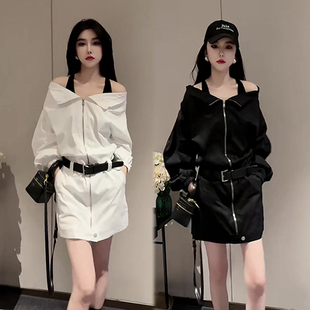 时尚洋气个性别致连衣裙女2024秋季新款露肩设计感休闲百搭短裙潮