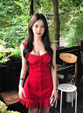 纯欲风辣妹红色蕾丝拼接吊带连衣裙女夏季设计感收腰显瘦A字短裙
