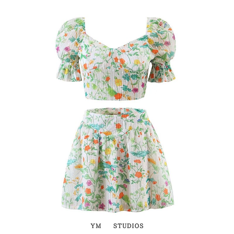 小清新碎花带胸垫短款衬衫