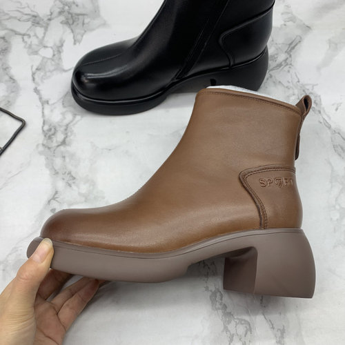 真皮方跟靴子圆头牛皮棉靴女