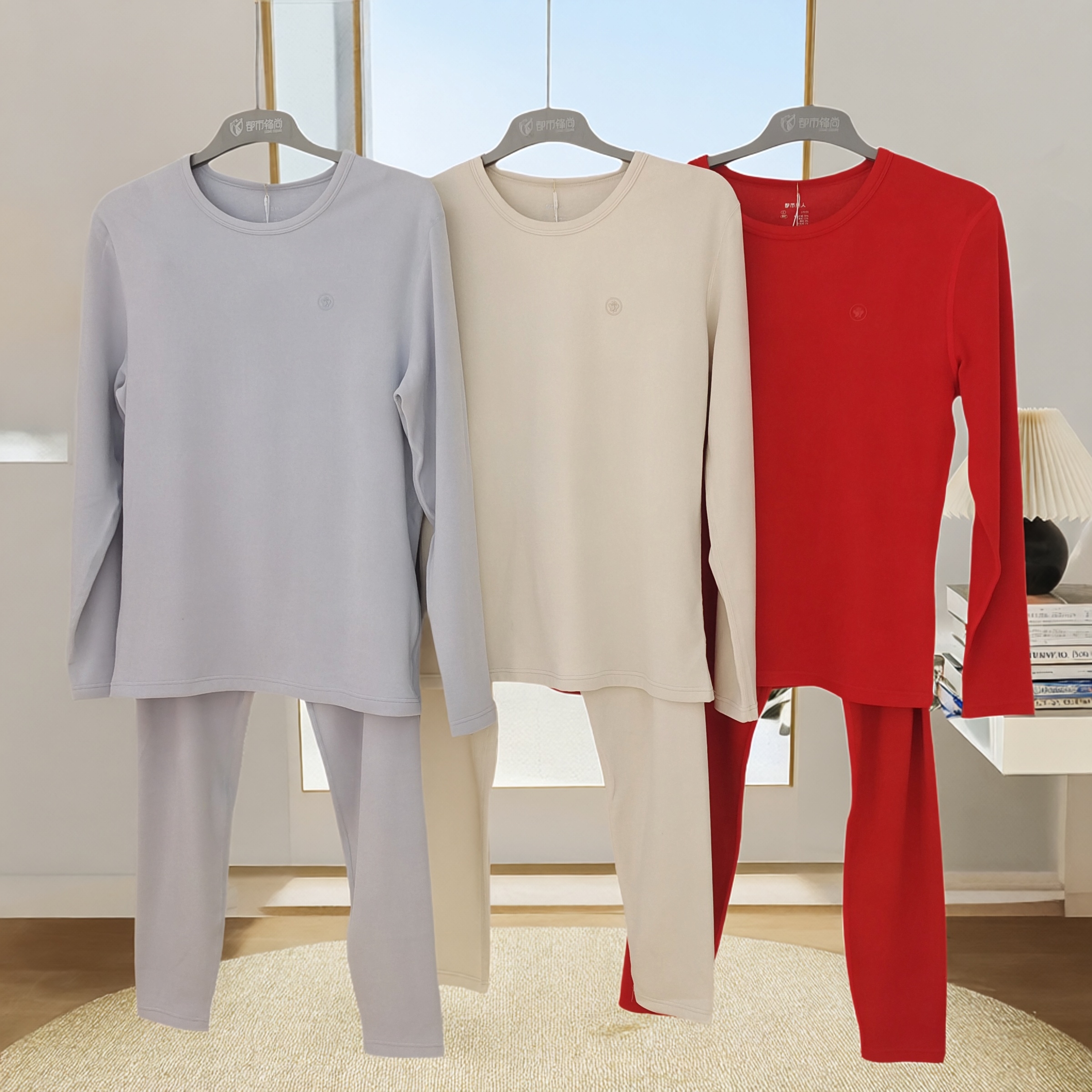 都市丽人男士轻羽绒保暖套装