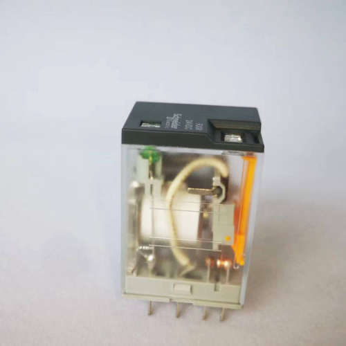 中间继电器RXM2LB2BD RXM2LB2P7 8脚带LED24VDC 230VAC 2CO