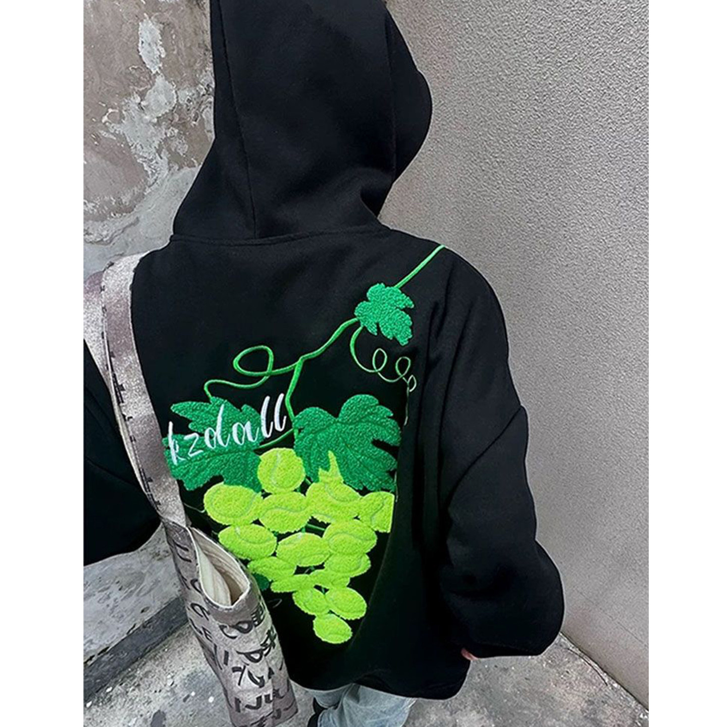 葡萄毛巾绣连帽卫衣男款秋冬加绒