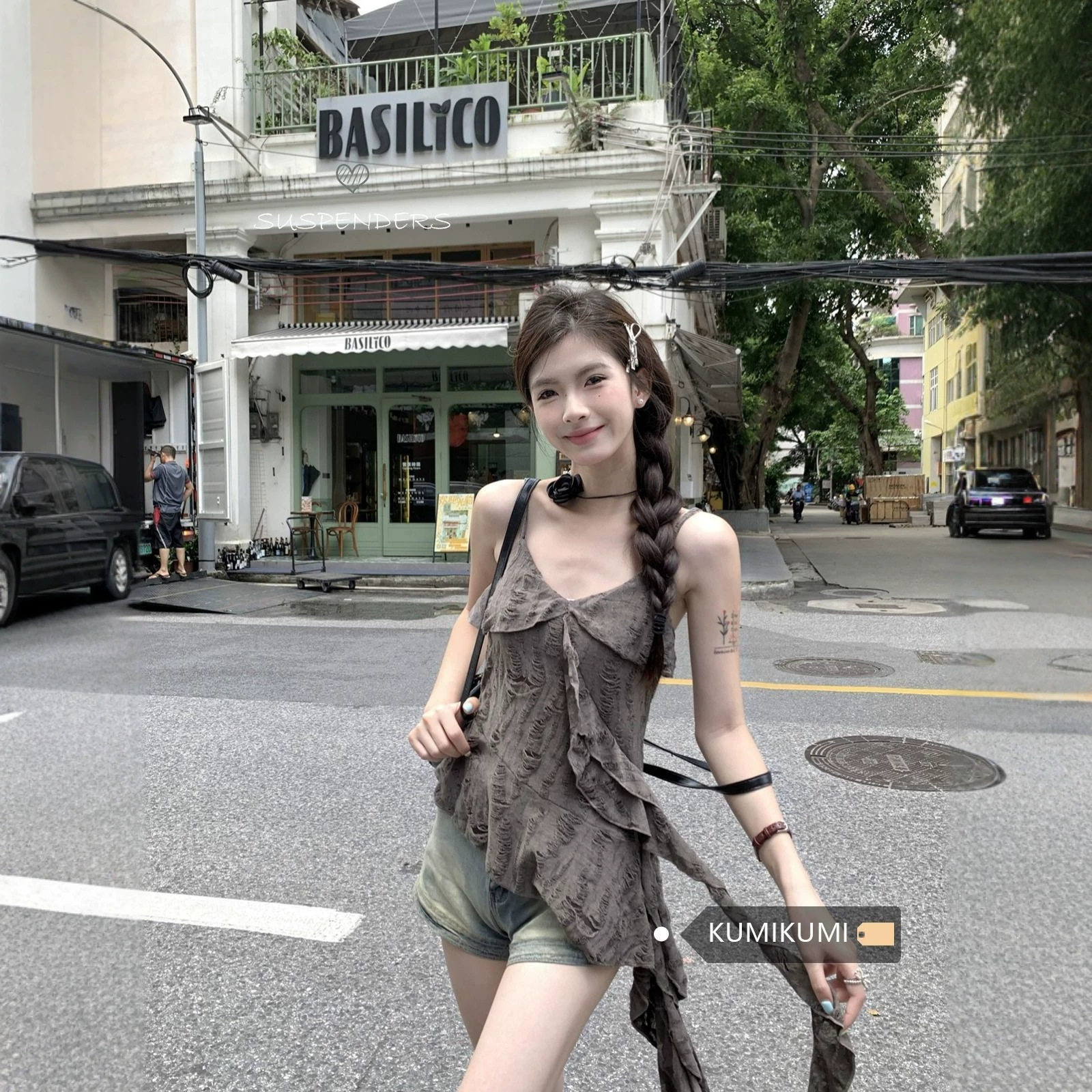 复古百搭荷叶边拼接不规则吊带背心女装2026年新款设计感做旧上衣