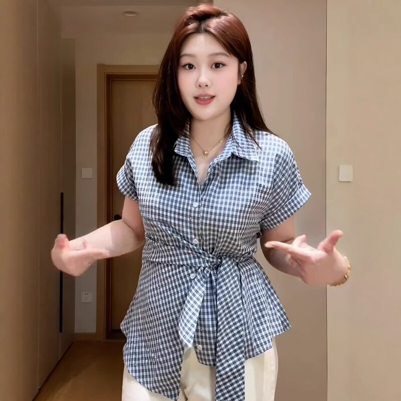 大码收腰绑带短袖POLO领蓝色衬衫女装夏季显瘦中长款法式格子上衣