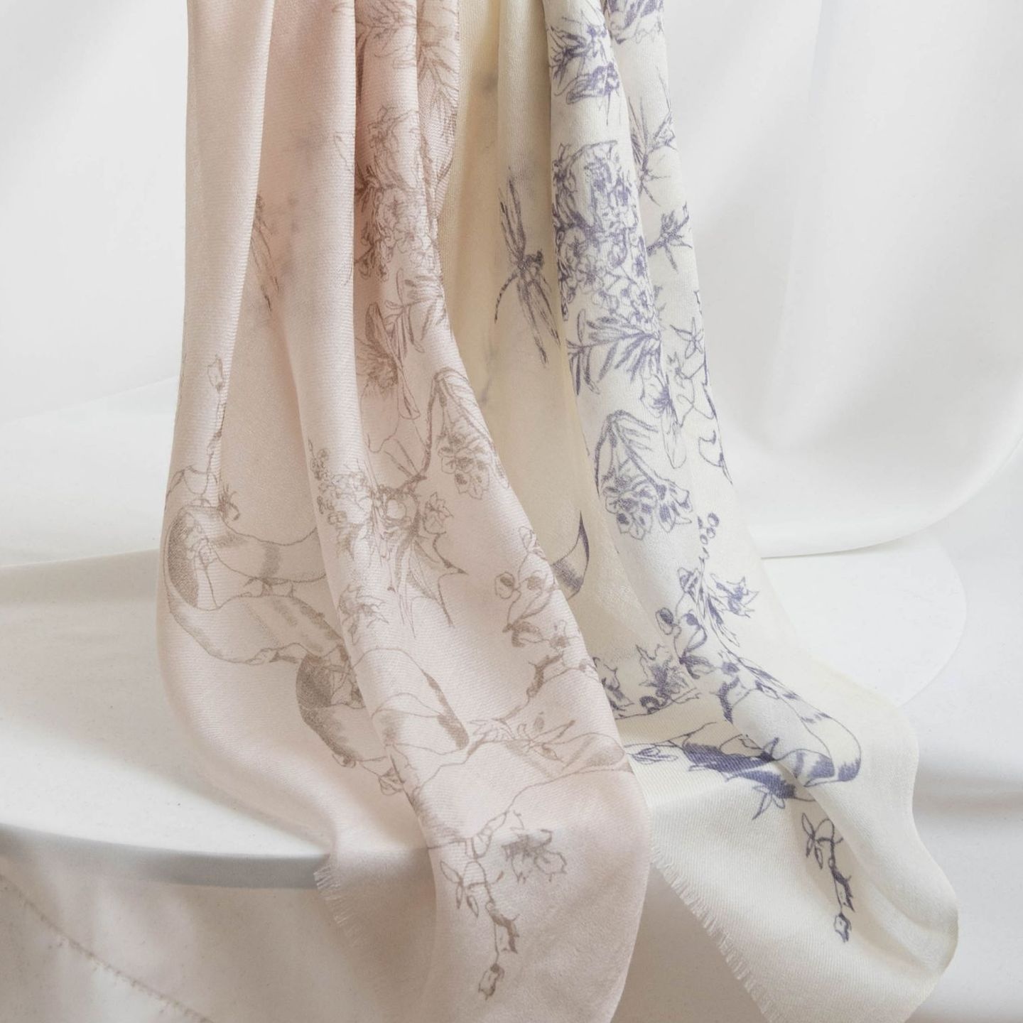 100%羊绒印花方巾女日韩氛围感围巾防晒保暖披肩简约复古披肩