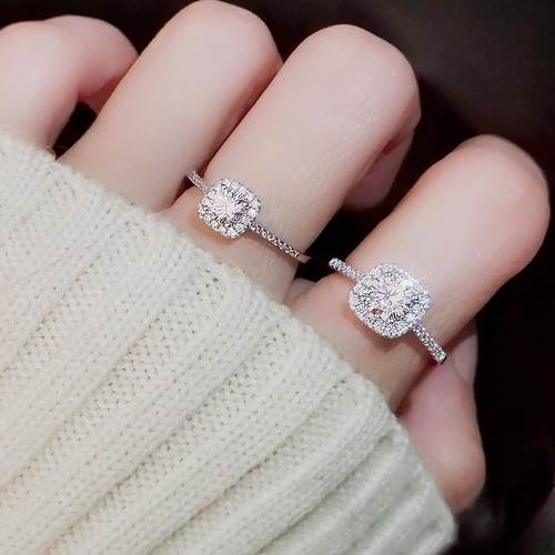 方包50分四爪微镶仿真钻石戒指女