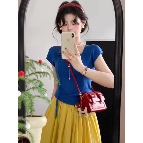 夏季新款小个子白雪公主穿搭蓝色显瘦短袖上衣高腰黄色A字半身裙