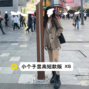 145小个子卡其色西装外套女150cm网红时尚宽松短款休闲西服秋xxs