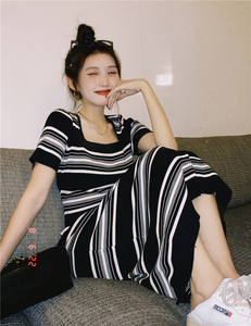 145小矮个子条纹针织连衣裙女150cm百搭方领短袖宽松休闲中长裙夏