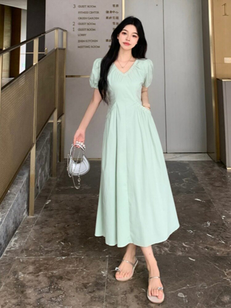 150小个子法式气质小众香草薄荷夏季显瘦V领中长款甜美连衣裙女潮