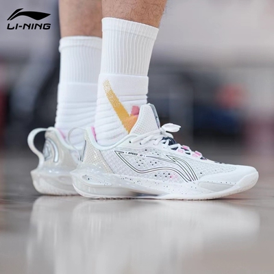 李宁闪击11夏季加强升级新配色