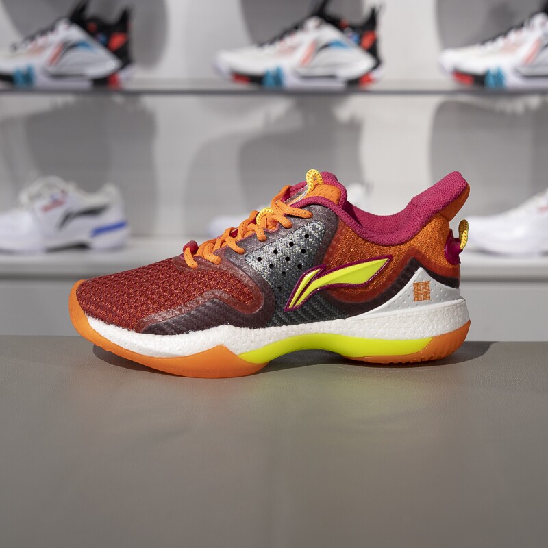 李宁羽毛球鞋战戟2女子䨻科技减震回弹高端专业比赛鞋AYAQ002