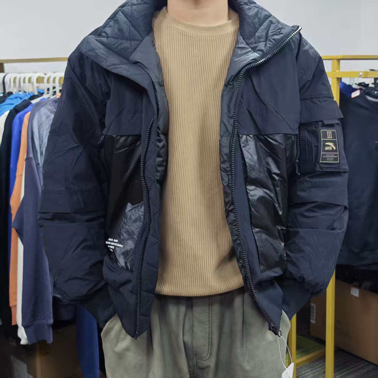 吊牌999 安踏羽绒服男女冬季短款速暖男士羽绒棉服外套152148921