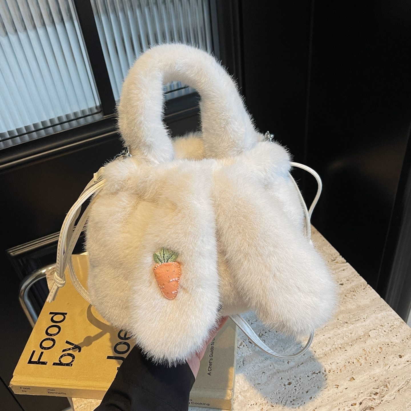 可爱毛绒斜挎包百搭毛毛手提包