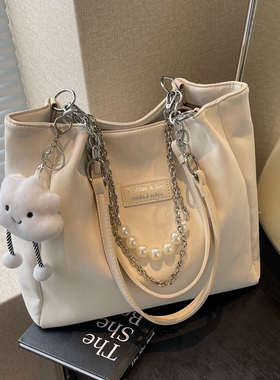 高级感单肩大包包女2026新款潮休闲大容量通勤托特包大学生上课包