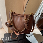 高级质感复古包包女士2026新款 秋冬休闲百搭斜挎包链条手提水桶包