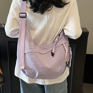 尼龙饺子包女斜挎包2026新款春夏休闲单肩背包大容量运动轻便小包