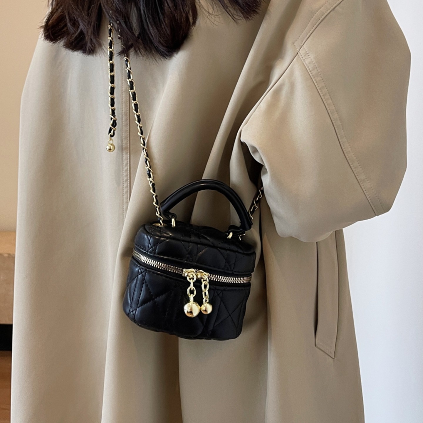 小香风菱格链条包女2026新款高级感百搭单肩斜挎包迷你手提水桶包,箱包皮具/热销女包/男包,通用款女包,淘宝优惠券,粉丝福利购,淘宝优惠卷