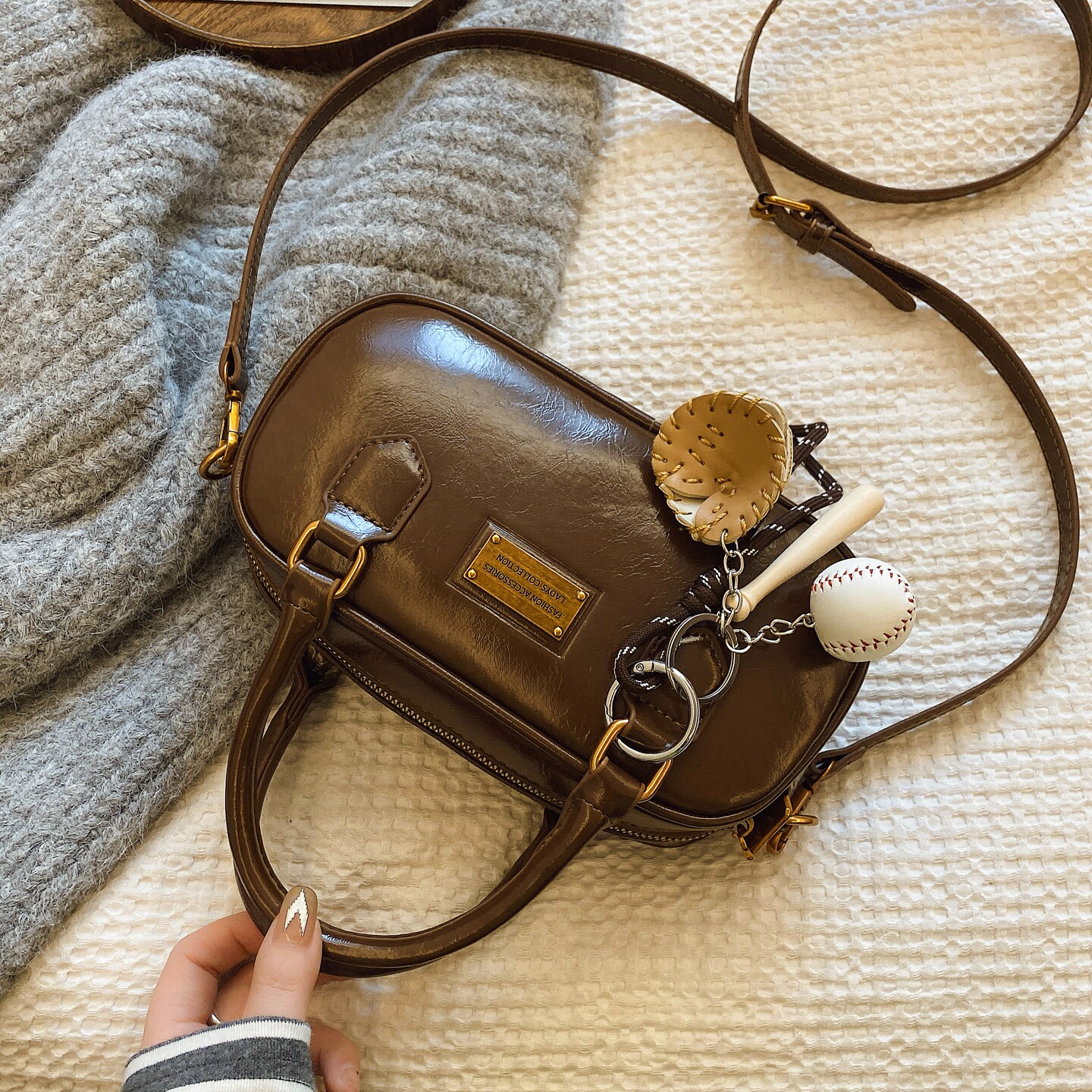 高级感小众包包女式2026新款秋冬复古通勤斜挎包百搭手提保龄球包,箱包皮具/热销女包/男包,通用款女包,淘宝优惠券,粉丝福利购,淘宝优惠卷